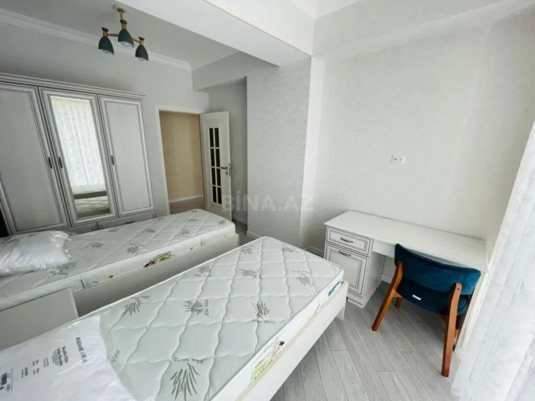 Kirayə verilir 4 otaqlı mənzil 180 m²