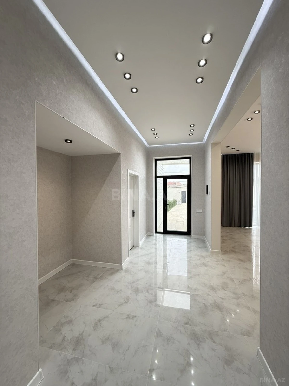 Satılır 4 otaqlı həyət evi 175 m²
