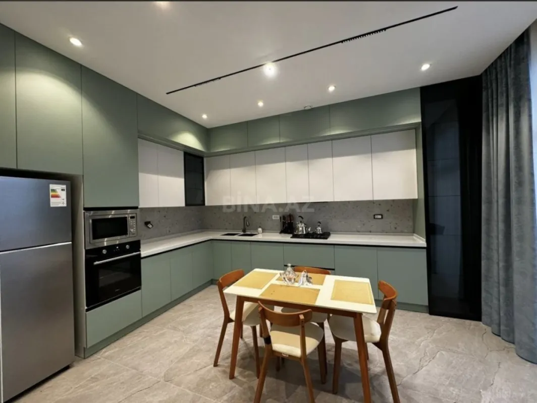 Kirayə verilir 4 otaqlı həyət evi 350 m²