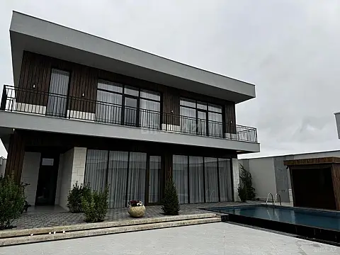 Kirayə verilir 4 otaqlı həyət evi 350 m²