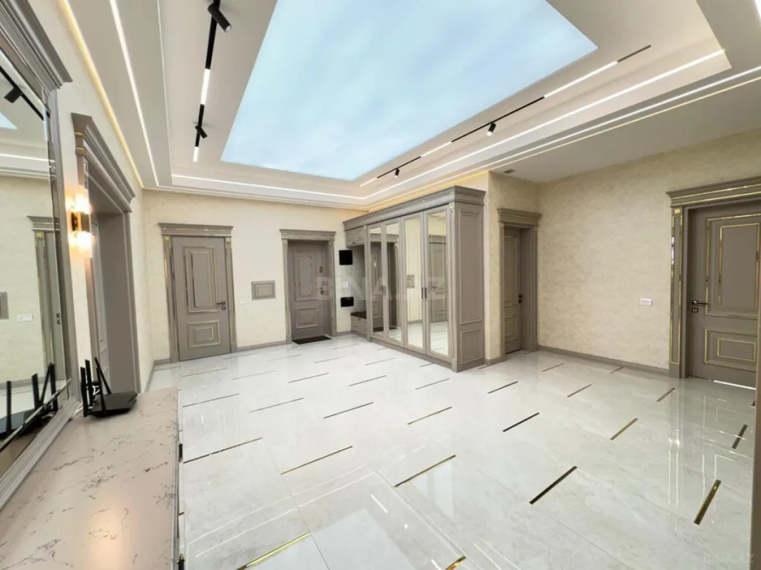 Kirayə verilir 4 otaqlı mənzil 250 m²