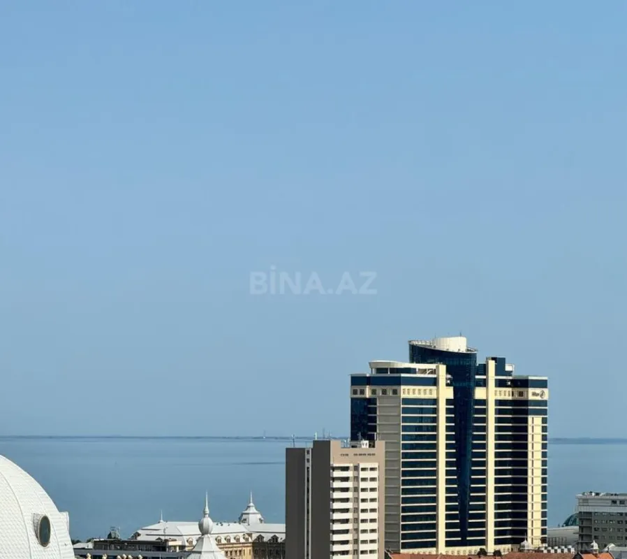 Kirayə verilir 4 otaqlı mənzil 250 m²