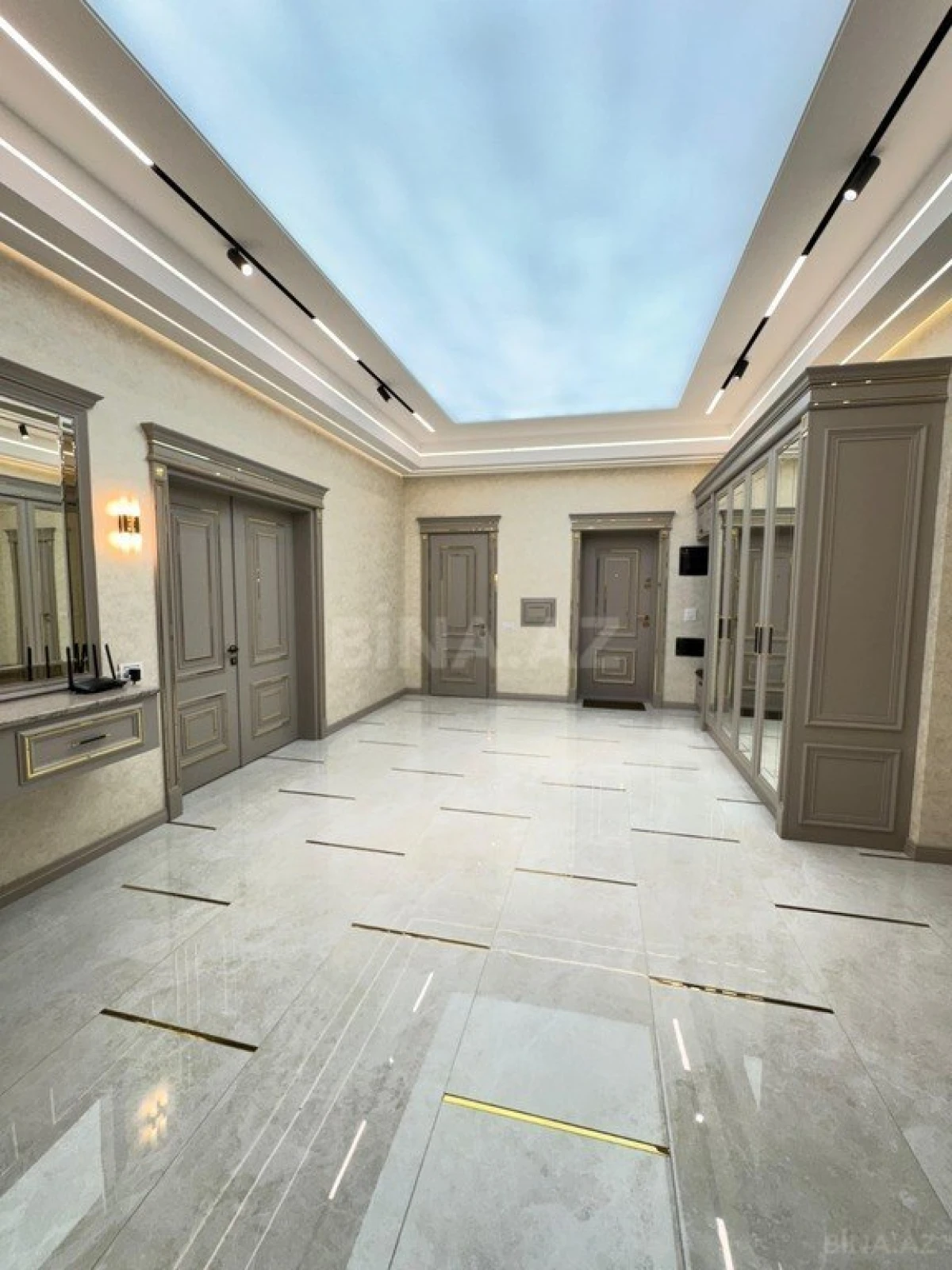 Kirayə verilir 4 otaqlı mənzil 255 m²