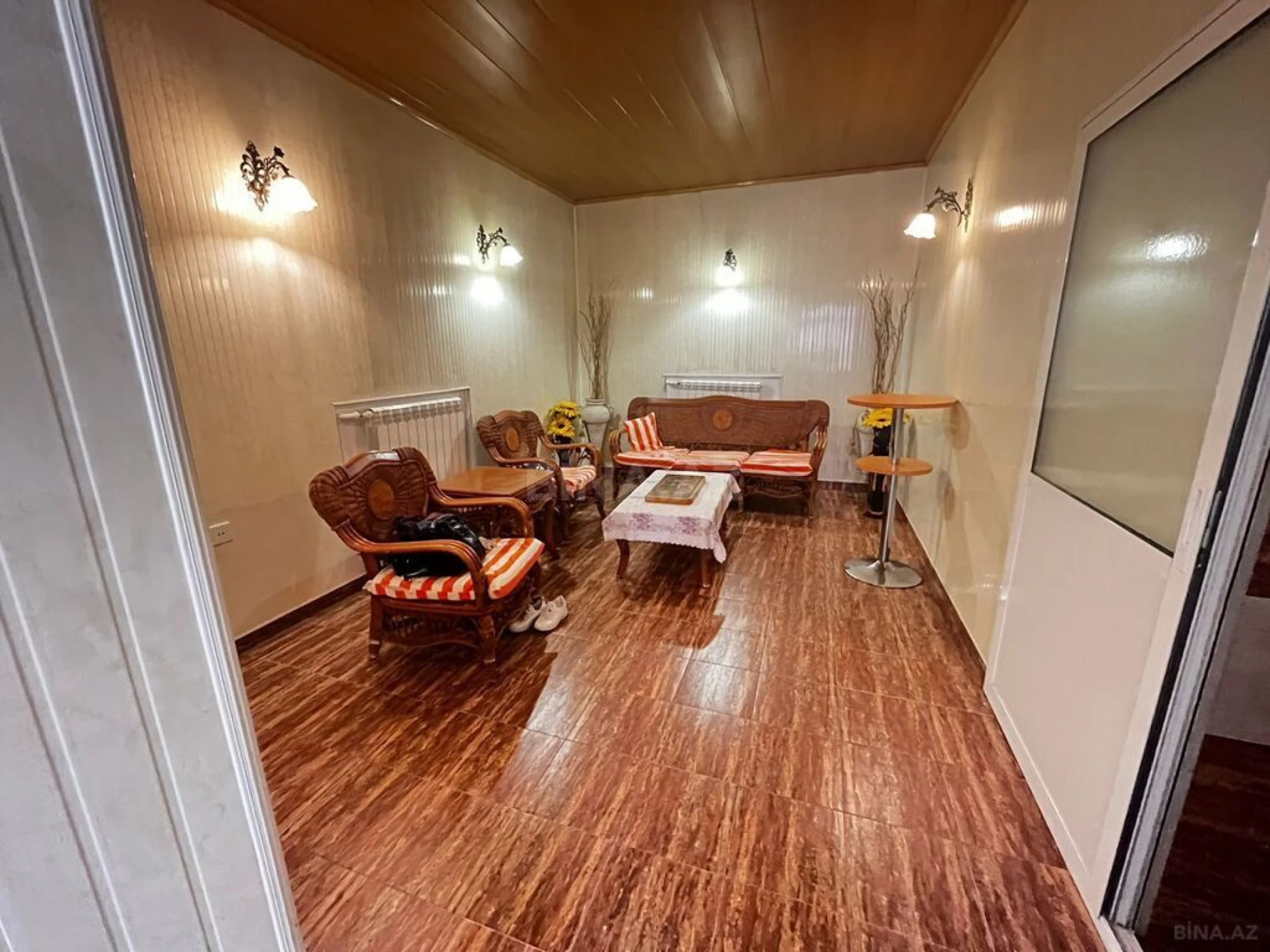 Satılır 7 otaqlı həyət evi 450 m²