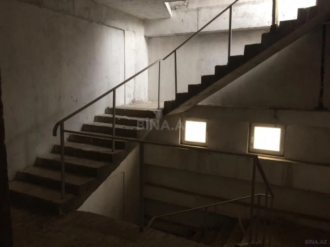 Satılır obyekt 2000 m²