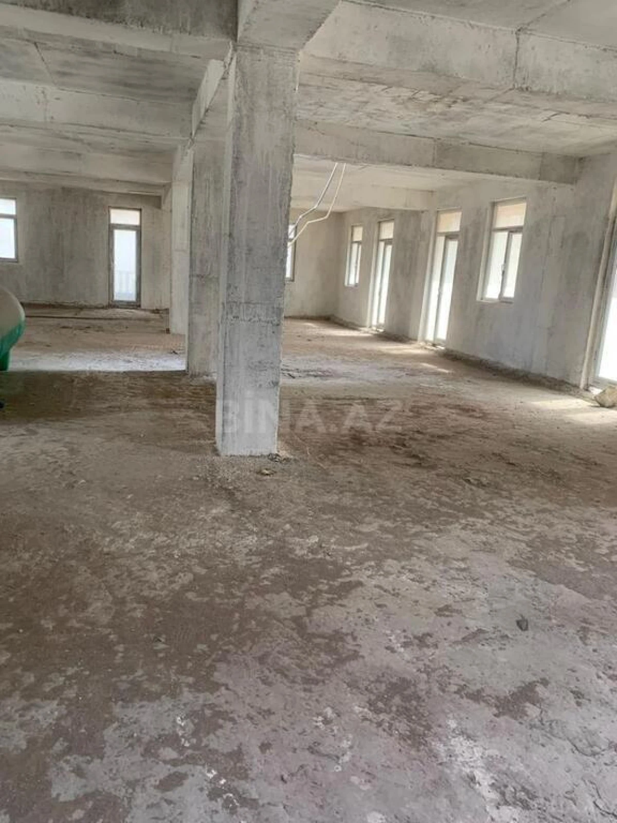 Satılır obyekt 2000 m²