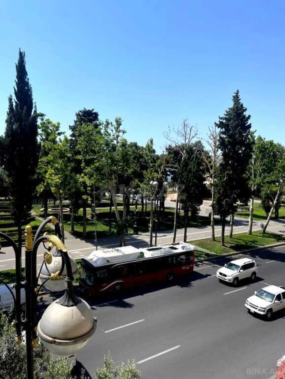 Satılır 4 otaqlı mənzil 150 m²