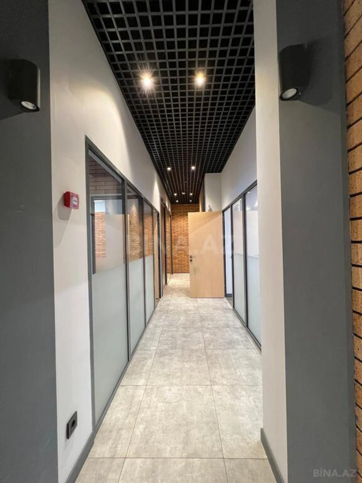 Kirayə verilir 8 otaqlı ofis 350 m²