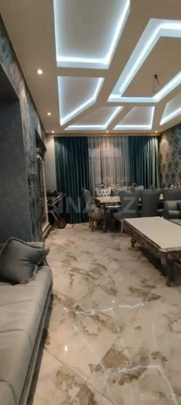 Satılır 3 otaqlı mənzil 148 m²