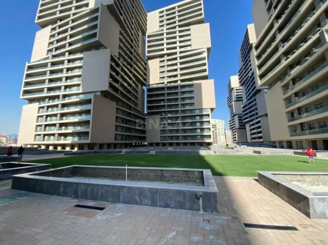 Satılır 3 otaqlı mənzil 148 m²