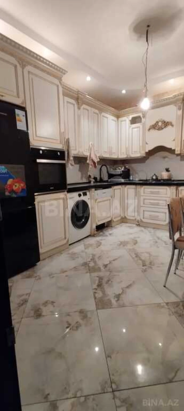 Satılır 3 otaqlı mənzil 148 m²