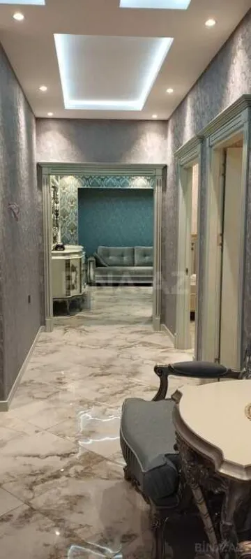 Satılır 3 otaqlı mənzil 148 m²