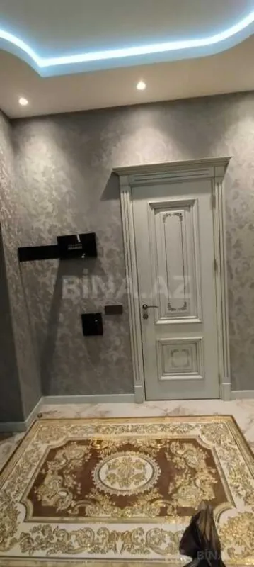 Satılır 3 otaqlı mənzil 148 m²