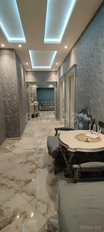 Satılır 3 otaqlı mənzil 148 m²