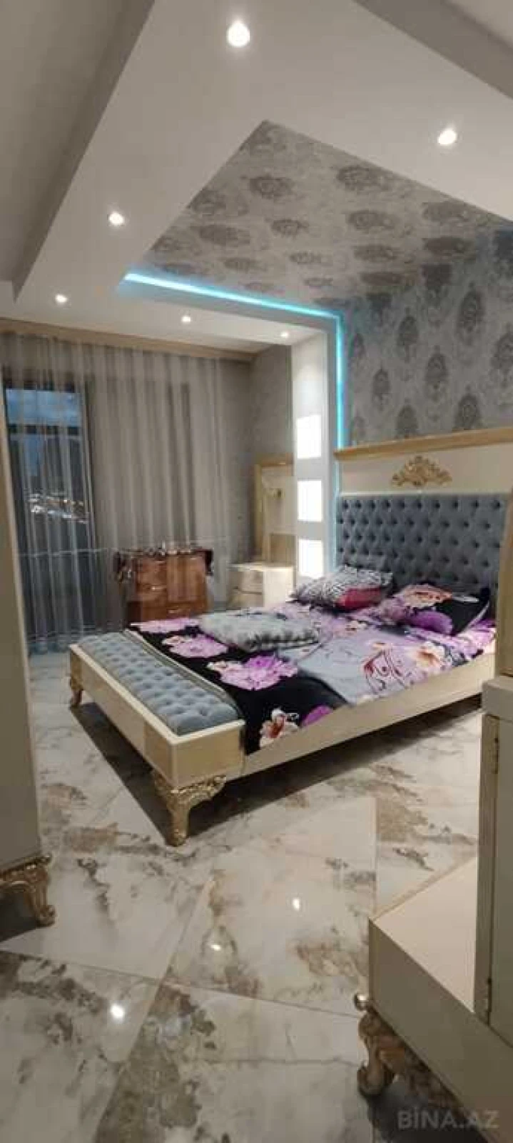 Satılır 3 otaqlı mənzil 148 m²
