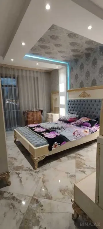 Satılır 3 otaqlı mənzil 148 m²