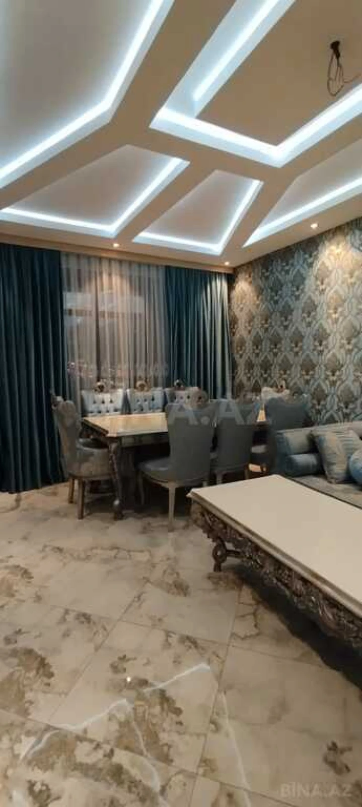 Satılır 3 otaqlı mənzil 148 m²