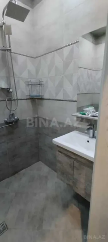 Satılır 3 otaqlı mənzil 148 m²