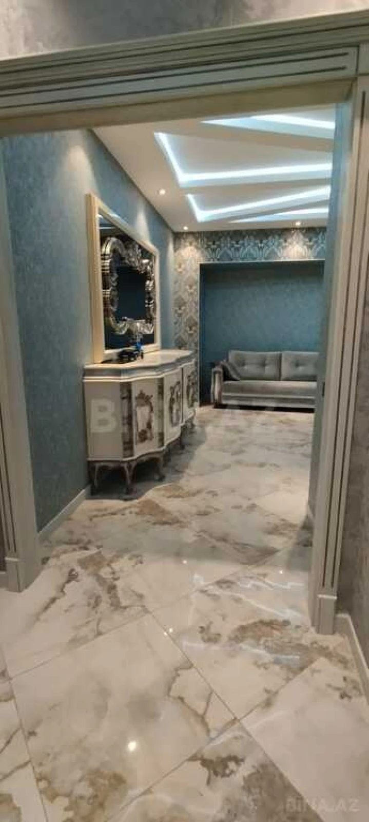 Satılır 3 otaqlı mənzil 148 m²