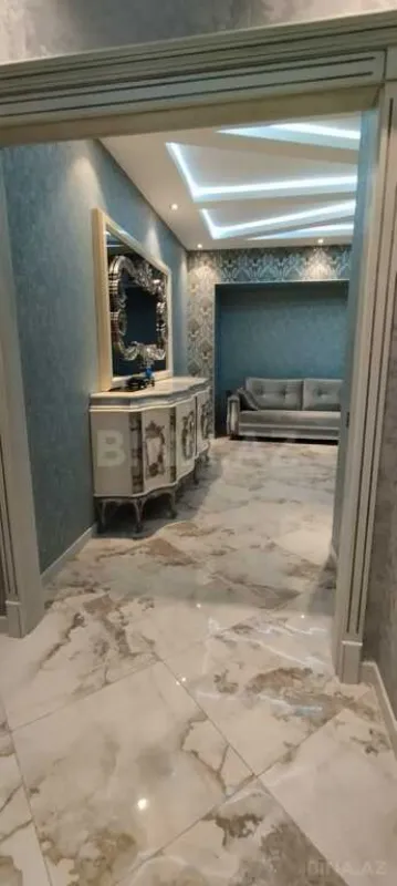 Satılır 3 otaqlı mənzil 148 m²