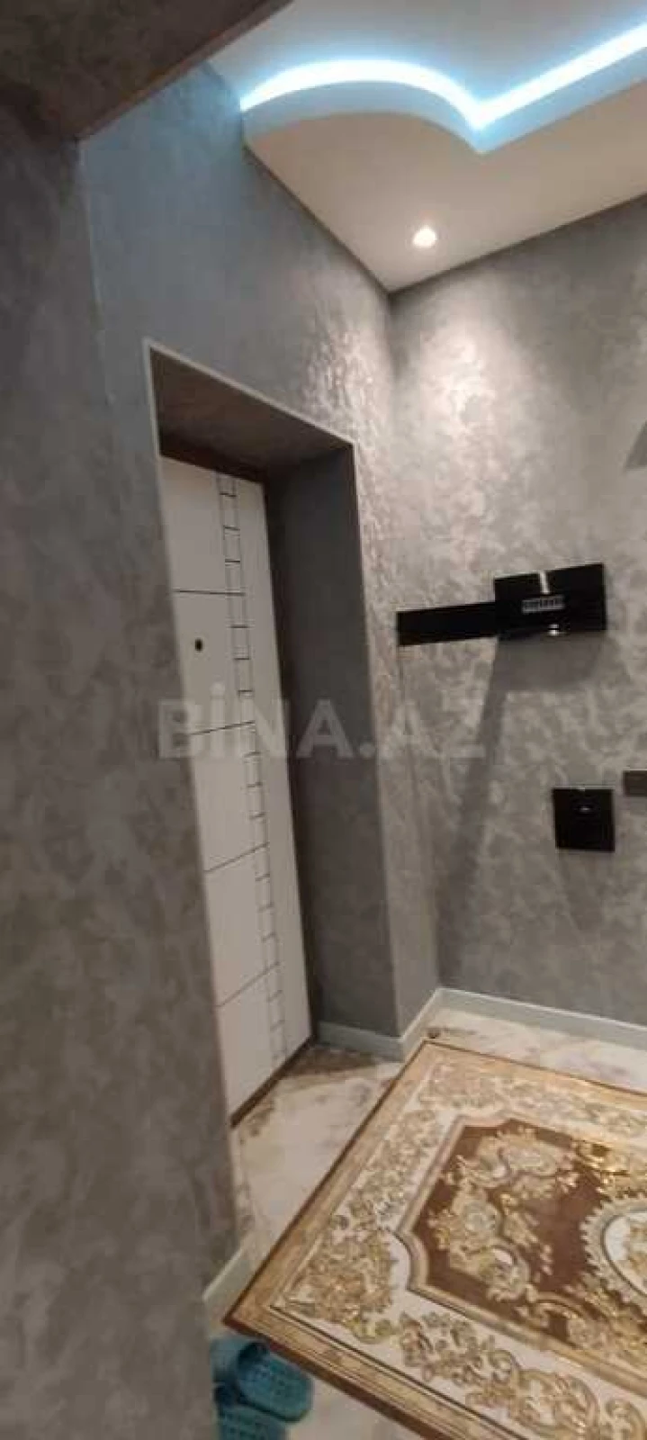 Satılır 3 otaqlı mənzil 148 m²