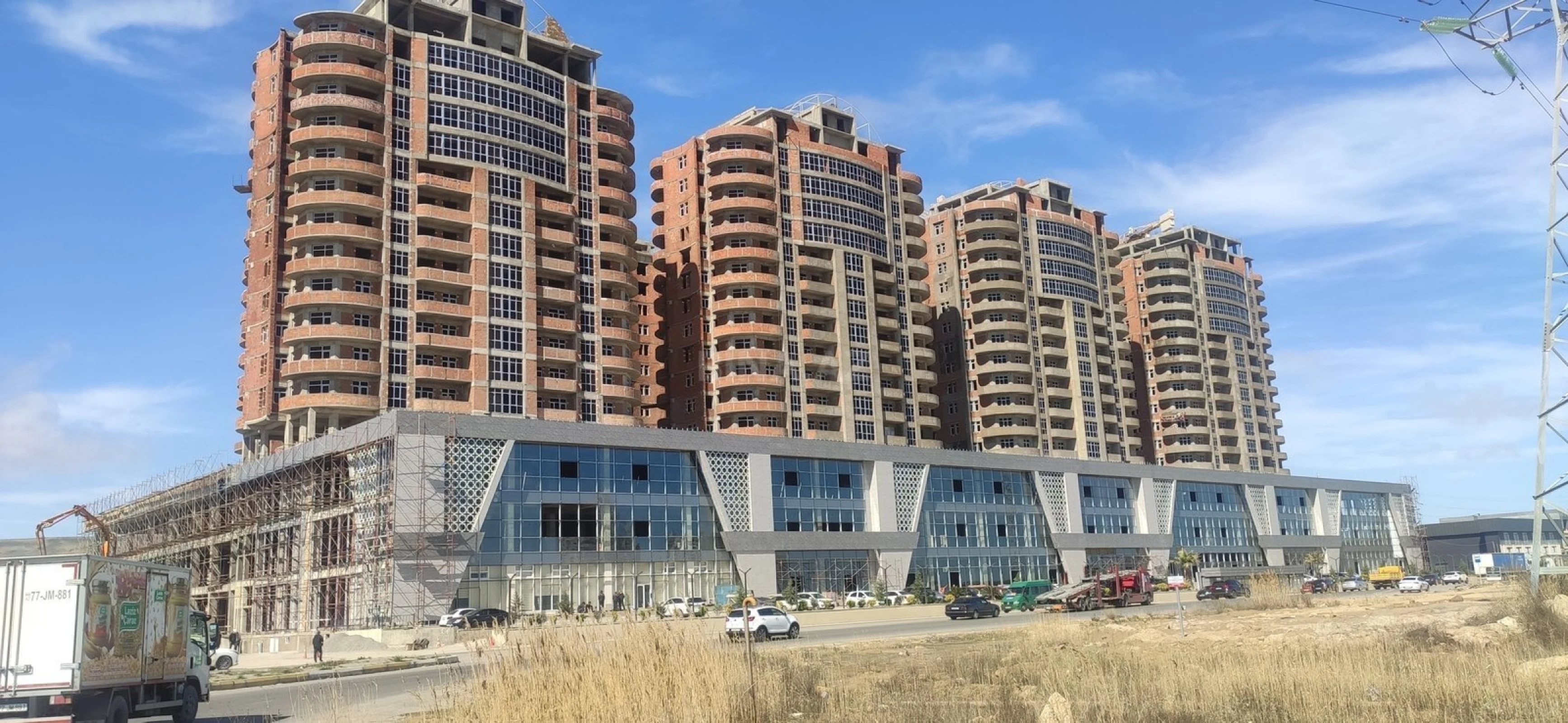 Satılır 2 otaqlı mənzil 57 m²