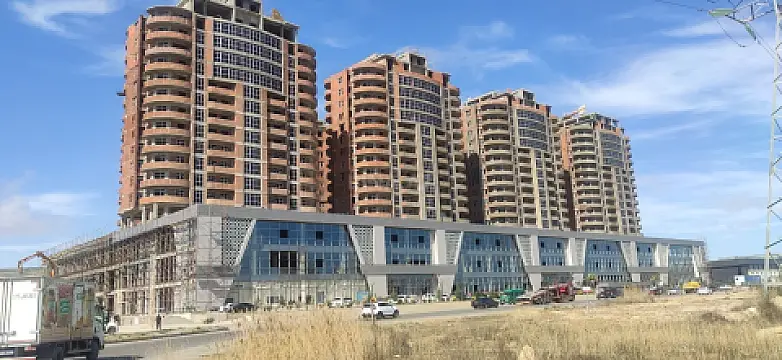 Satılır 2 otaqlı mənzil 57 m²