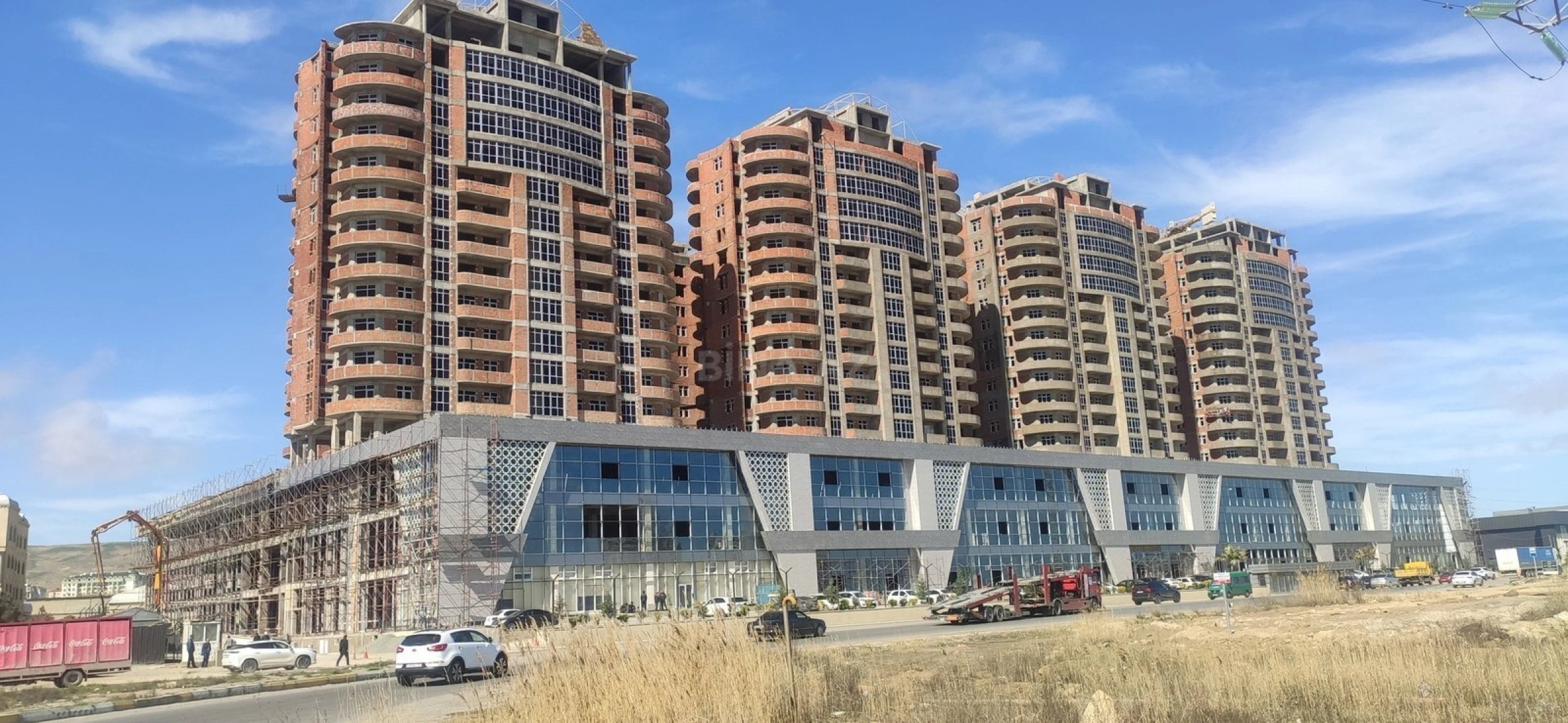 Satılır 2 otaqlı mənzil 57 m²