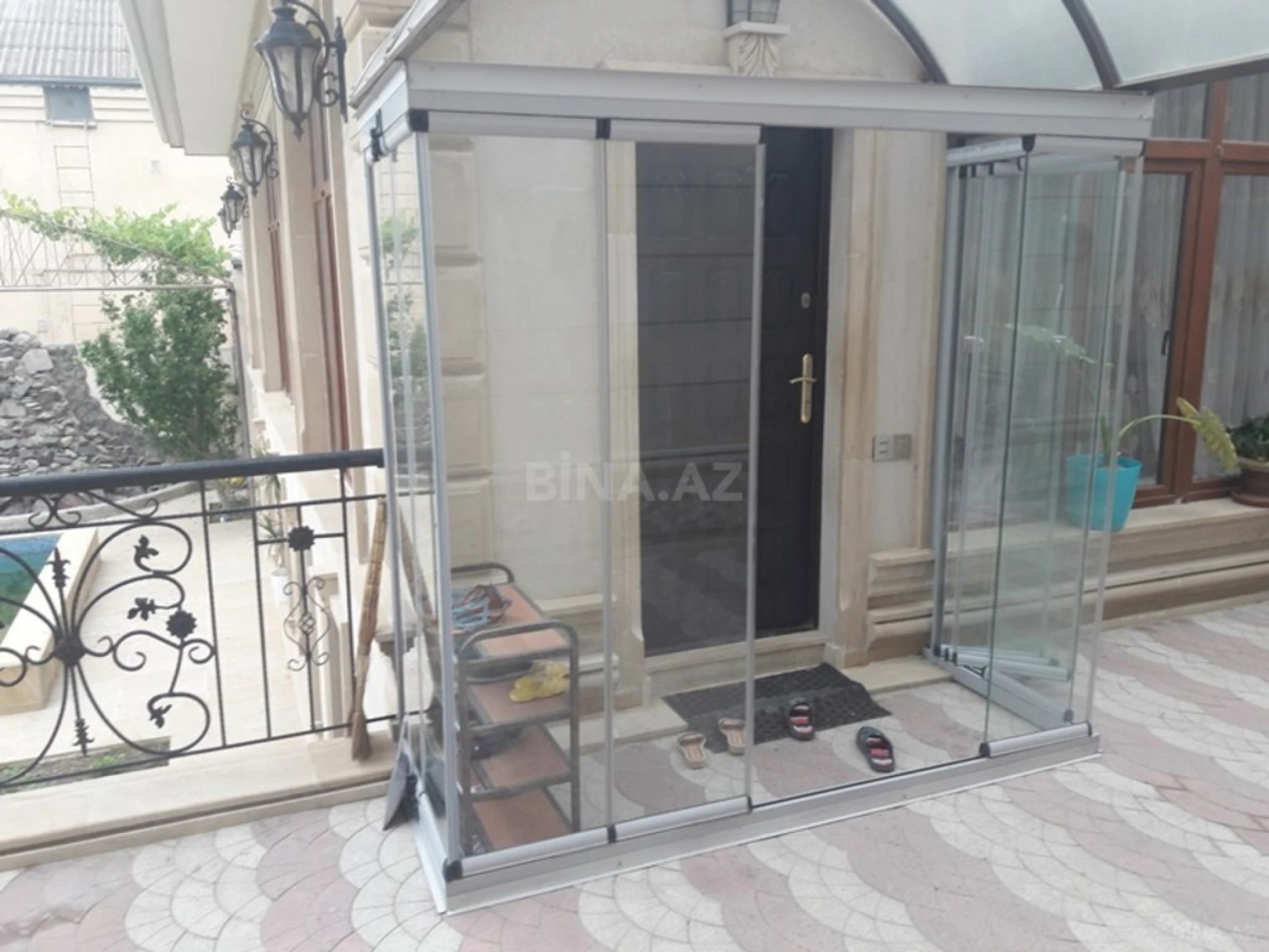 Satılır 6 otaqlı həyət evi 450 m²