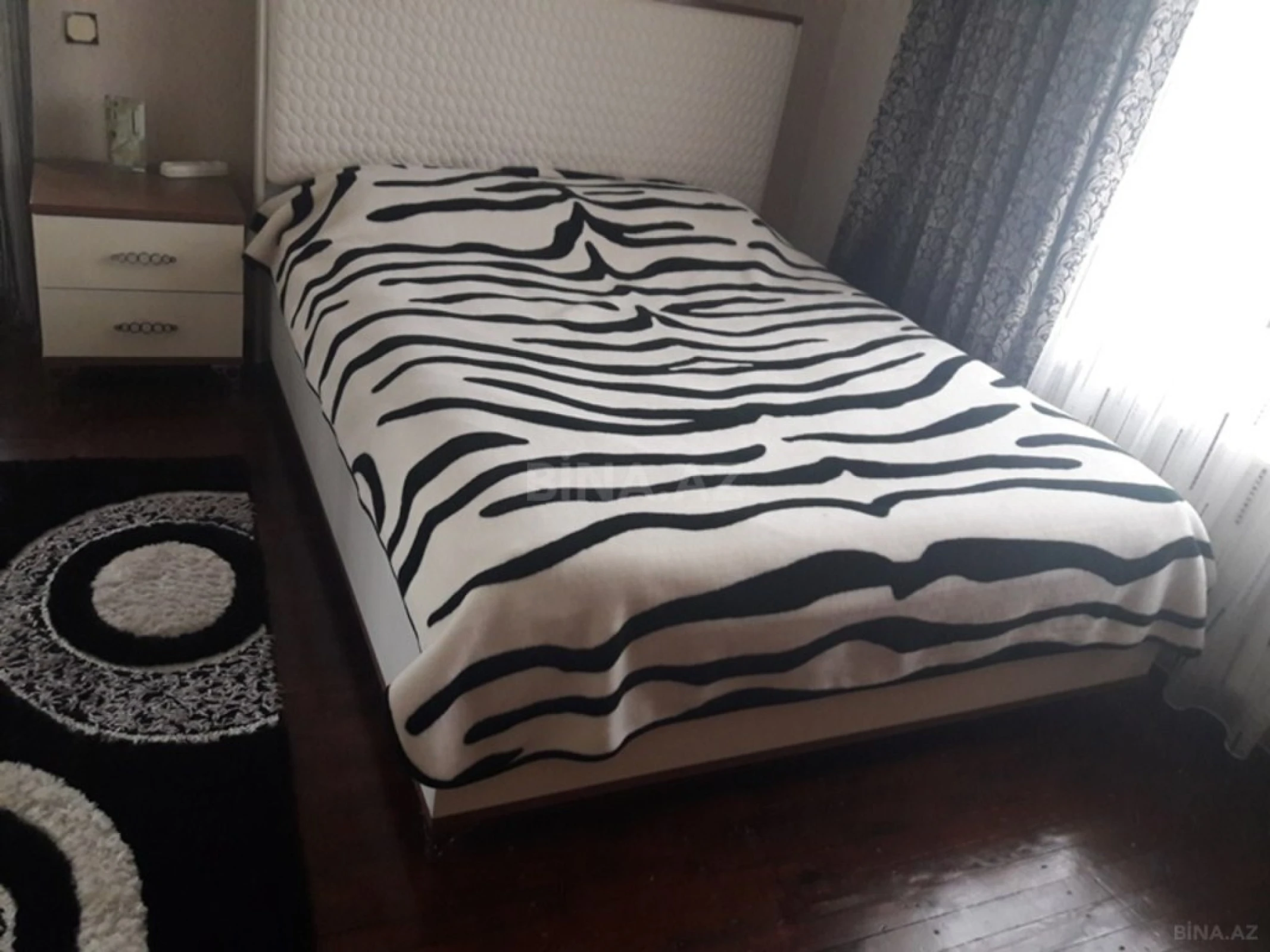 Satılır 6 otaqlı həyət evi 450 m²