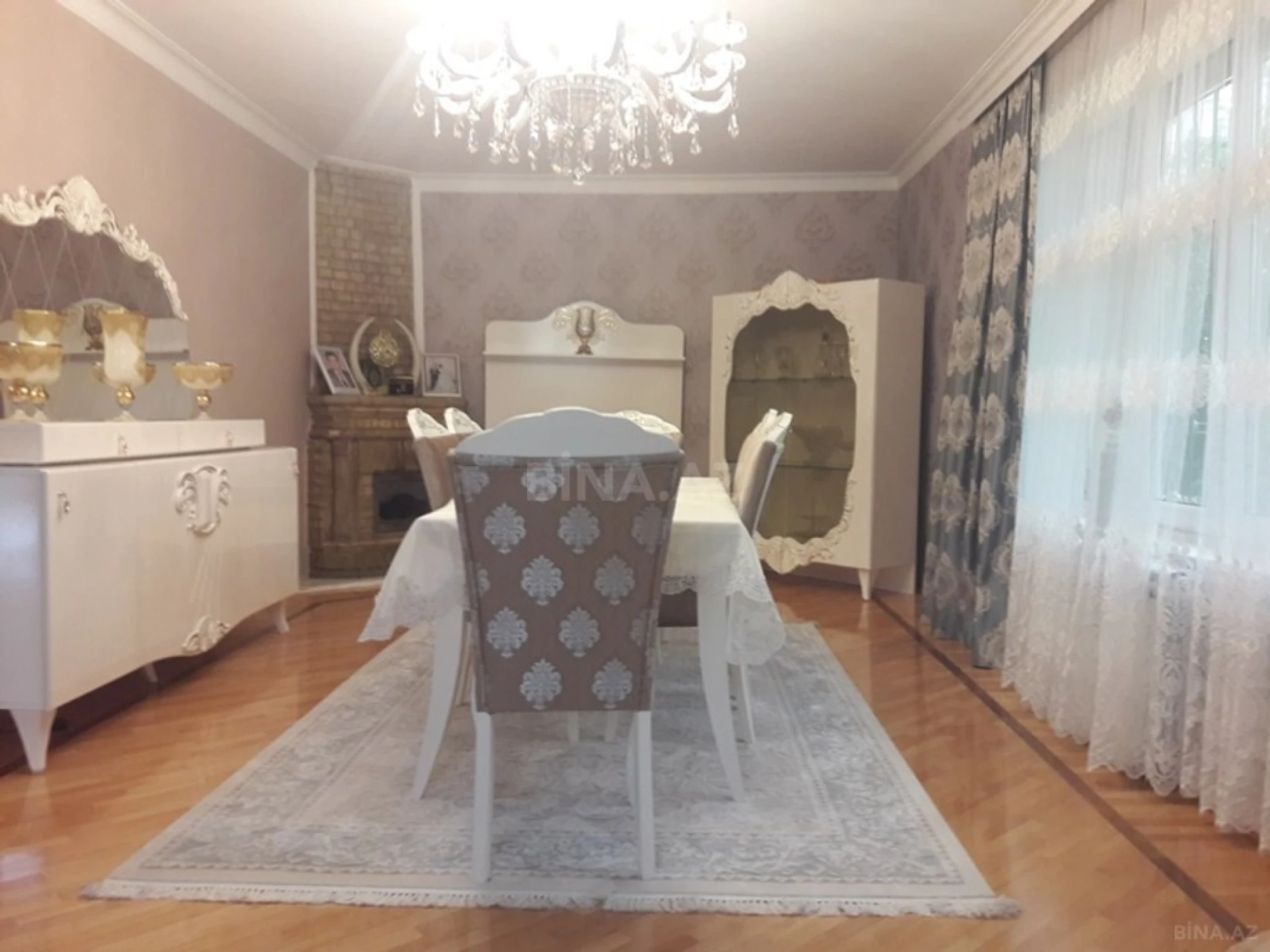 Satılır 6 otaqlı həyət evi 450 m²