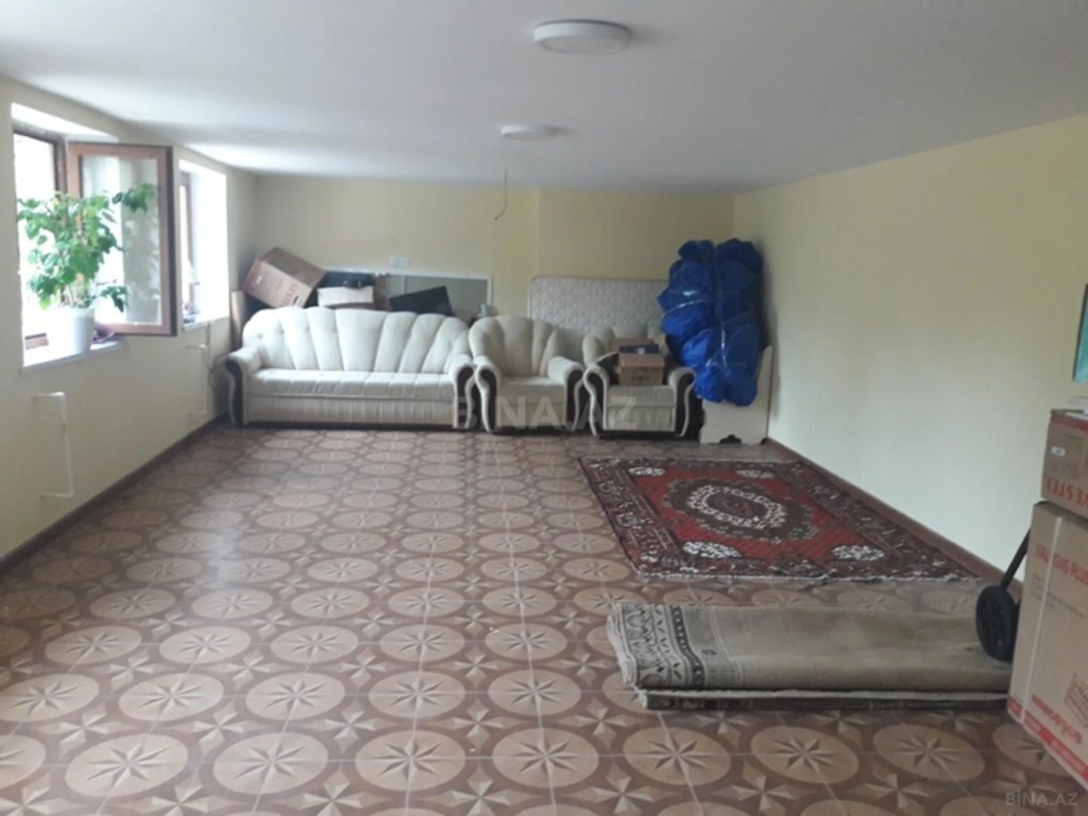 Satılır 6 otaqlı həyət evi 450 m²