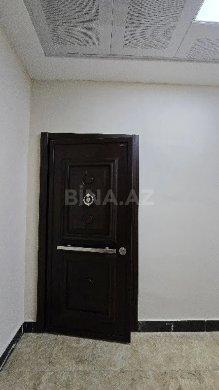 Satılır 4 otaqlı mənzil 206 m²
