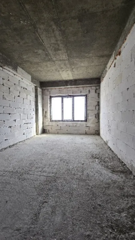 Satılır 4 otaqlı mənzil 206 m²