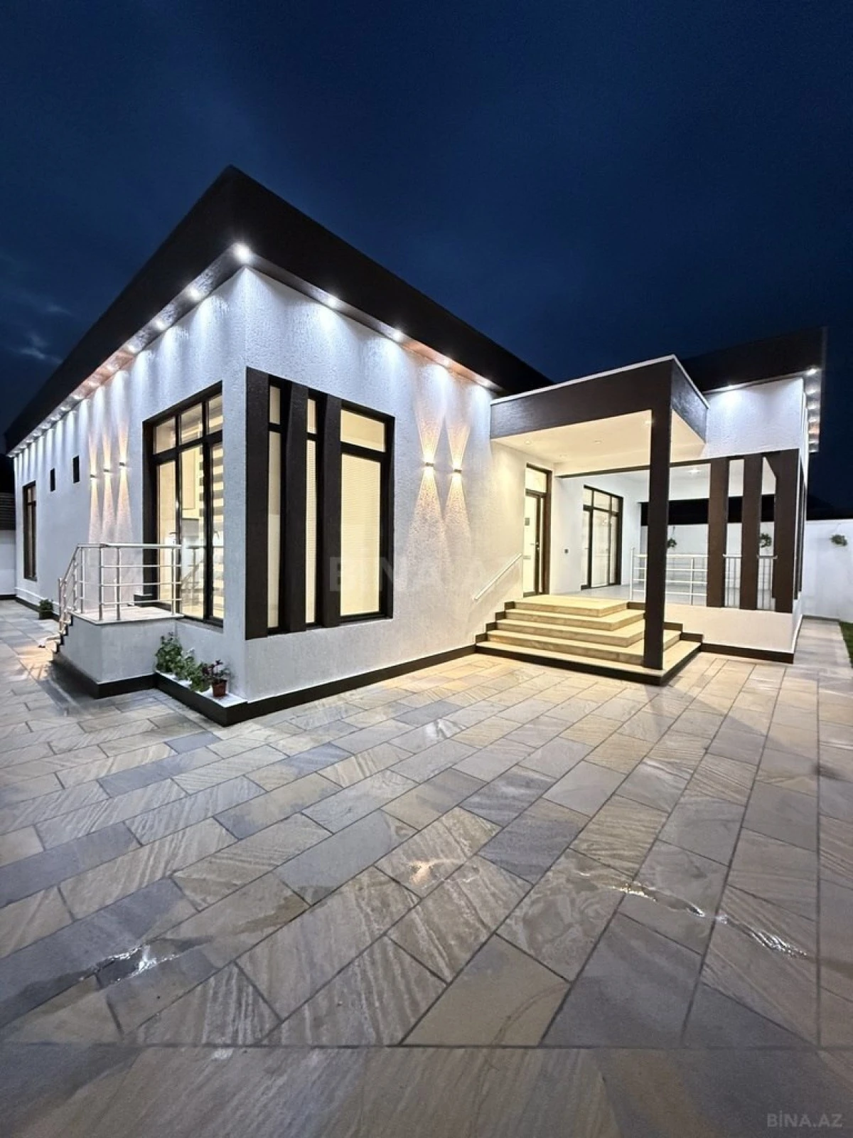 Satılır 4 otaqlı həyət evi 180 m²