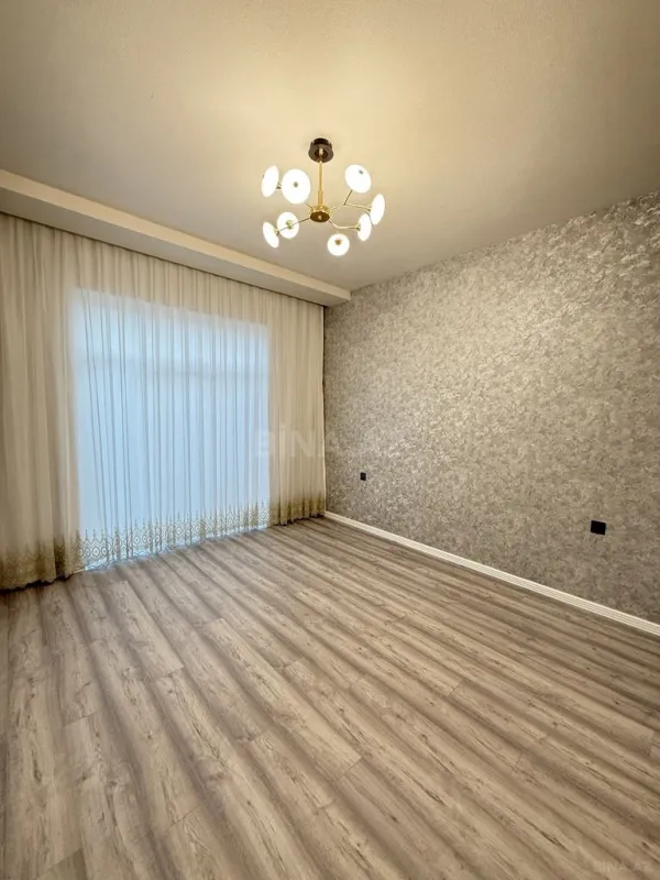 Satılır 4 otaqlı həyət evi 180 m²