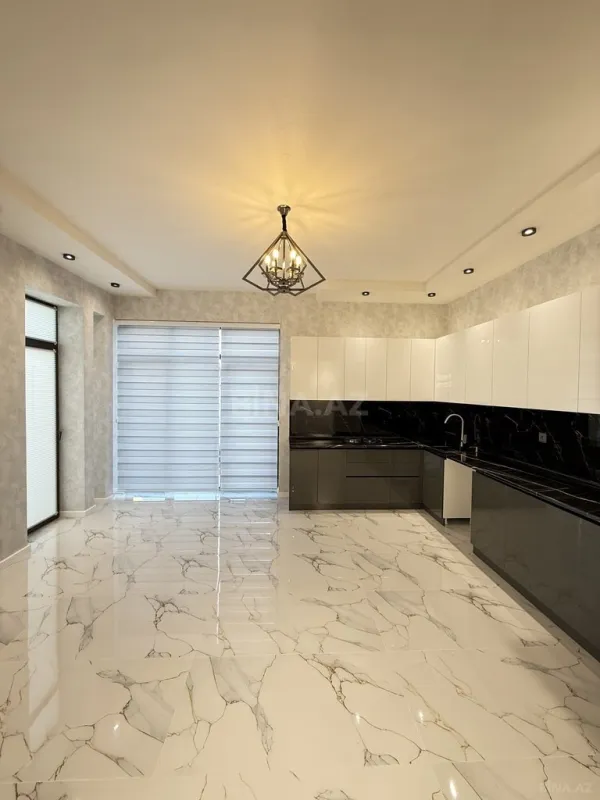 Satılır 4 otaqlı həyət evi 180 m²