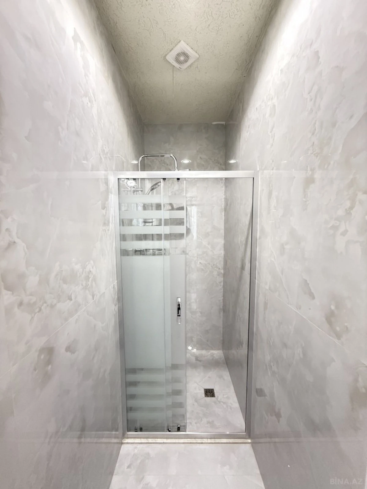 Satılır 4 otaqlı həyət evi 180 m²