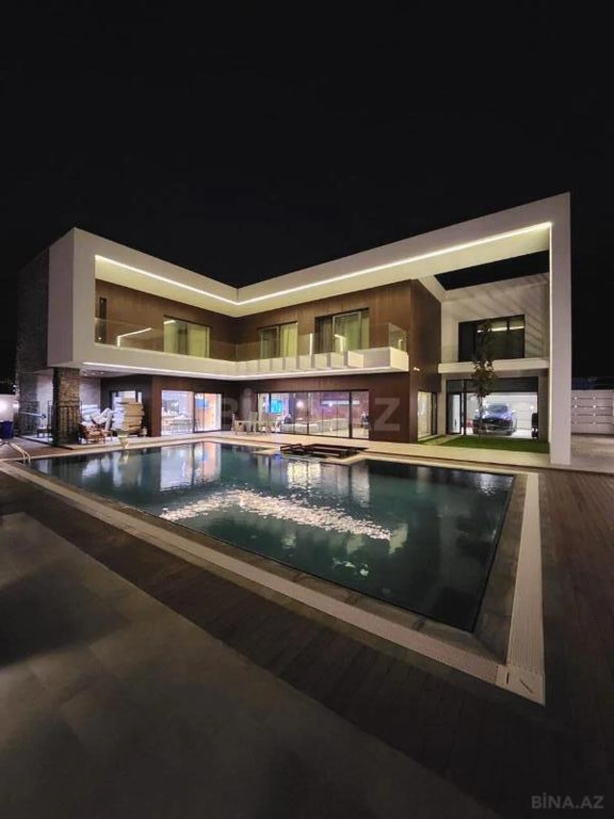 Satılır 7 otaqlı həyət evi 370 m²