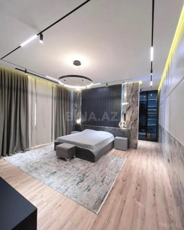 Satılır 7 otaqlı həyət evi 370 m²
