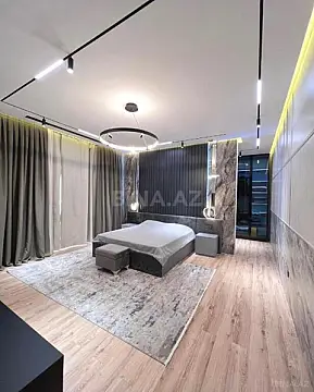 Satılır 7 otaqlı həyət evi 370 m²