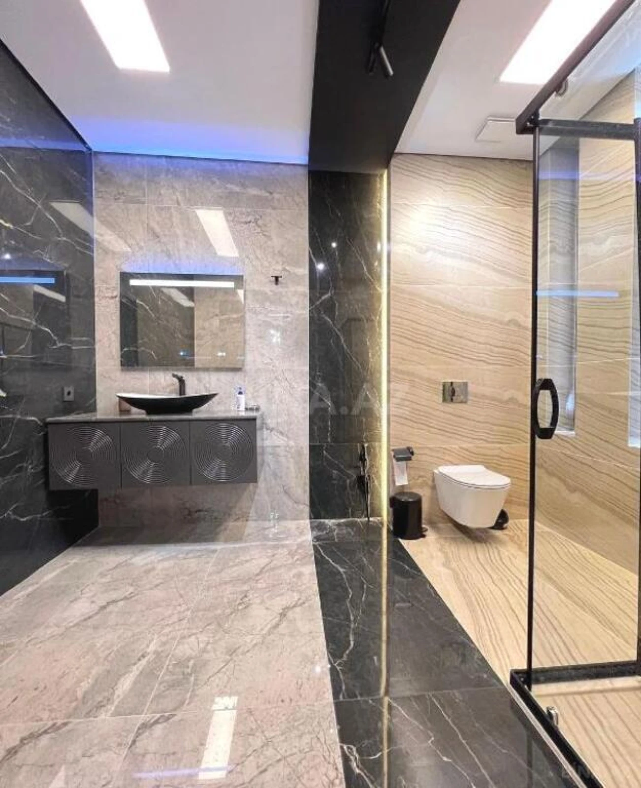 Satılır 7 otaqlı həyət evi 370 m²