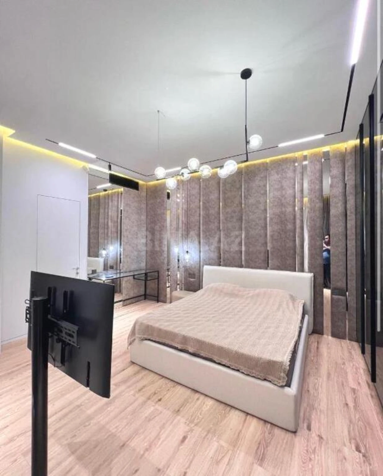 Satılır 7 otaqlı həyət evi 370 m²