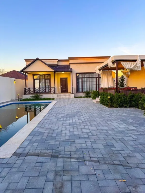 Satılır 4 otaqlı həyət evi 180 m²