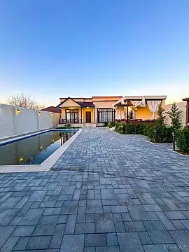 Satılır 4 otaqlı həyət evi 180 m²