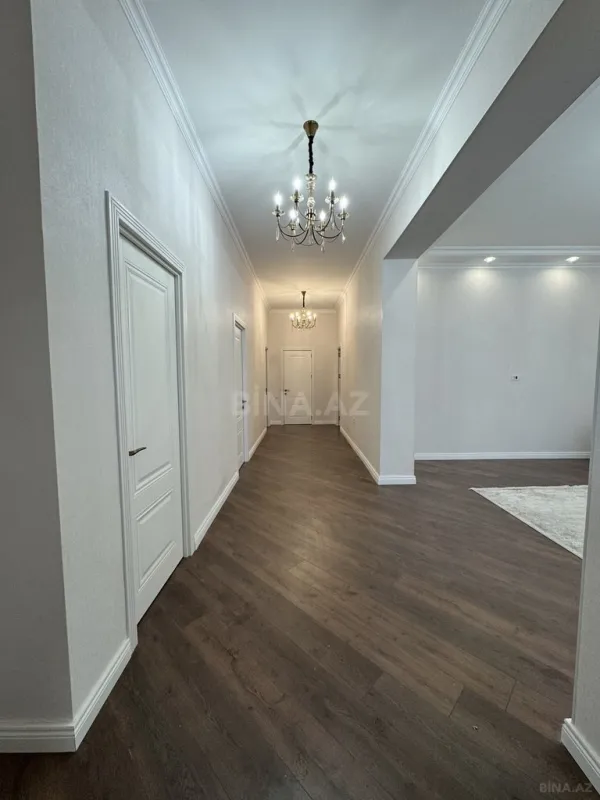 Satılır 4 otaqlı həyət evi 180 m²