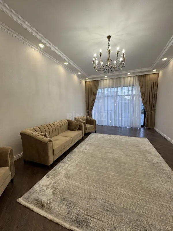 Satılır 4 otaqlı həyət evi 180 m²