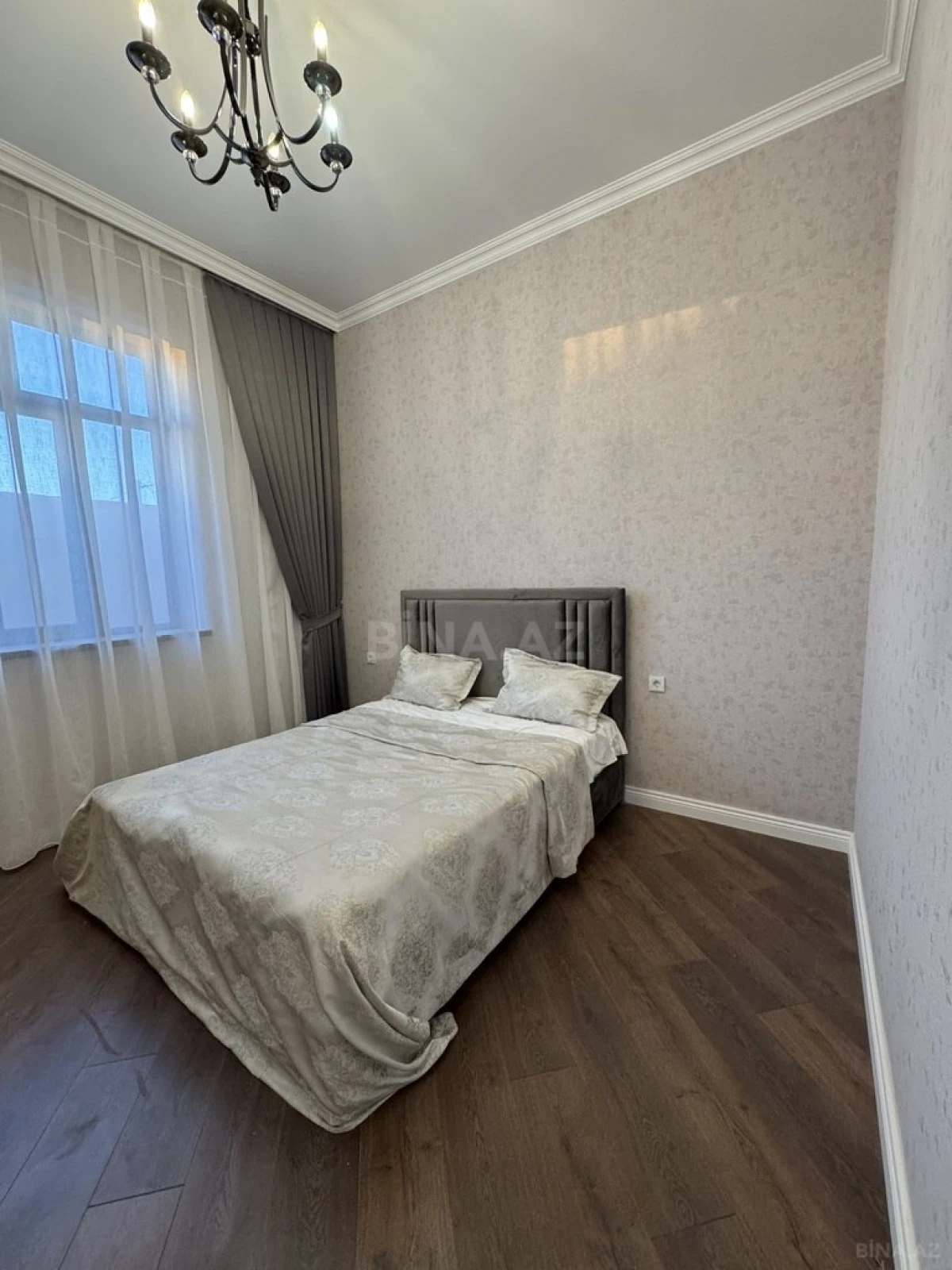 Satılır 4 otaqlı həyət evi 180 m²