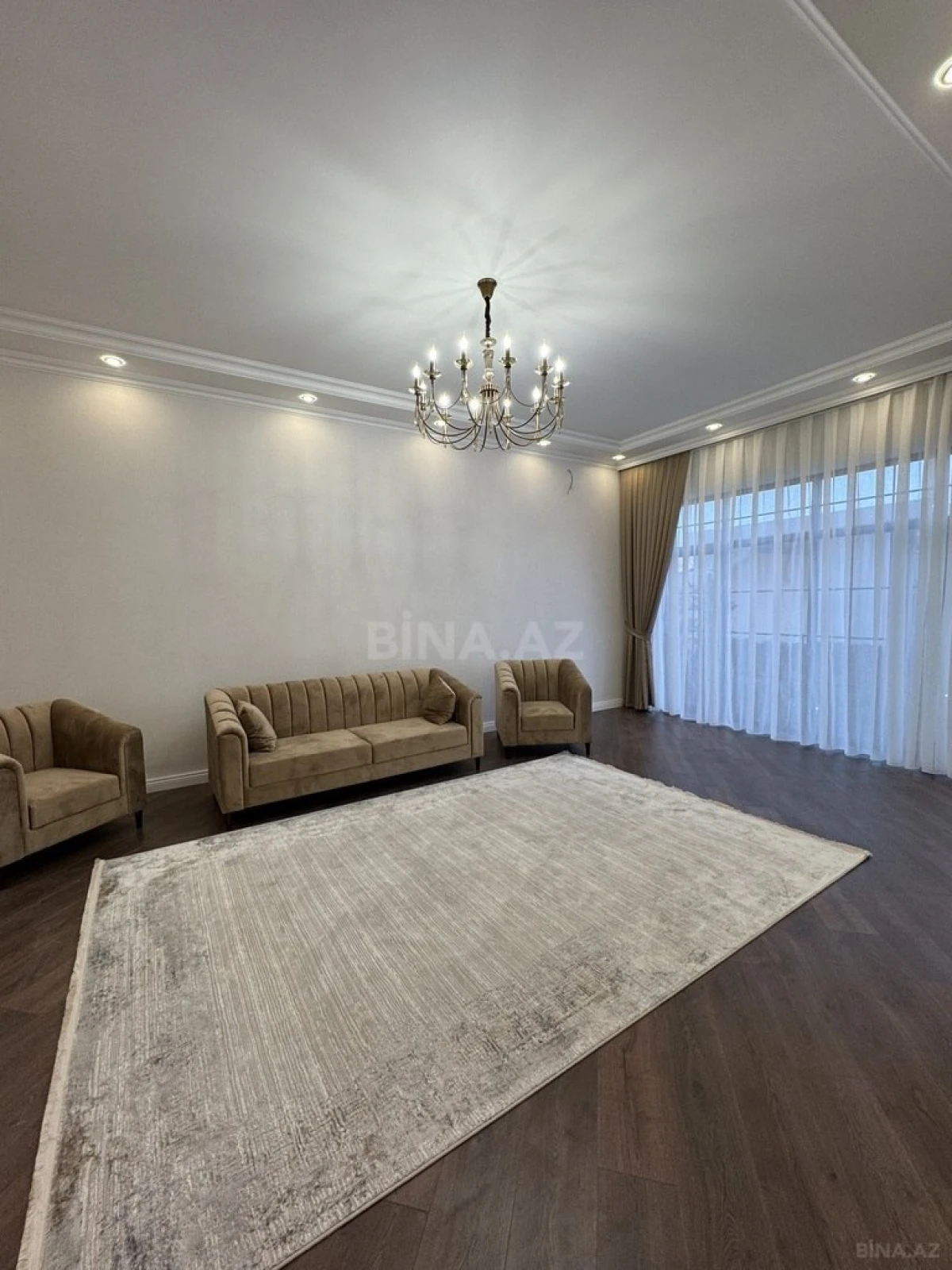 Satılır 4 otaqlı həyət evi 180 m²