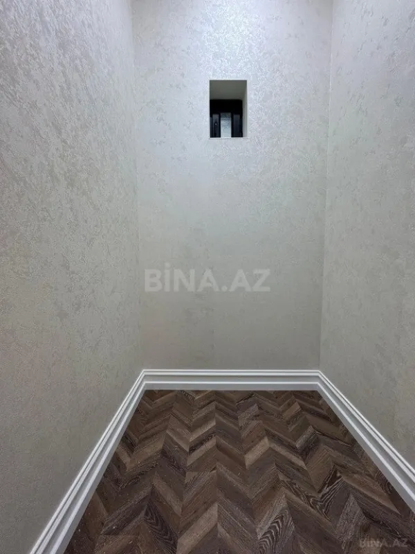 Satılır 5 otaqlı həyət evi 280 m²